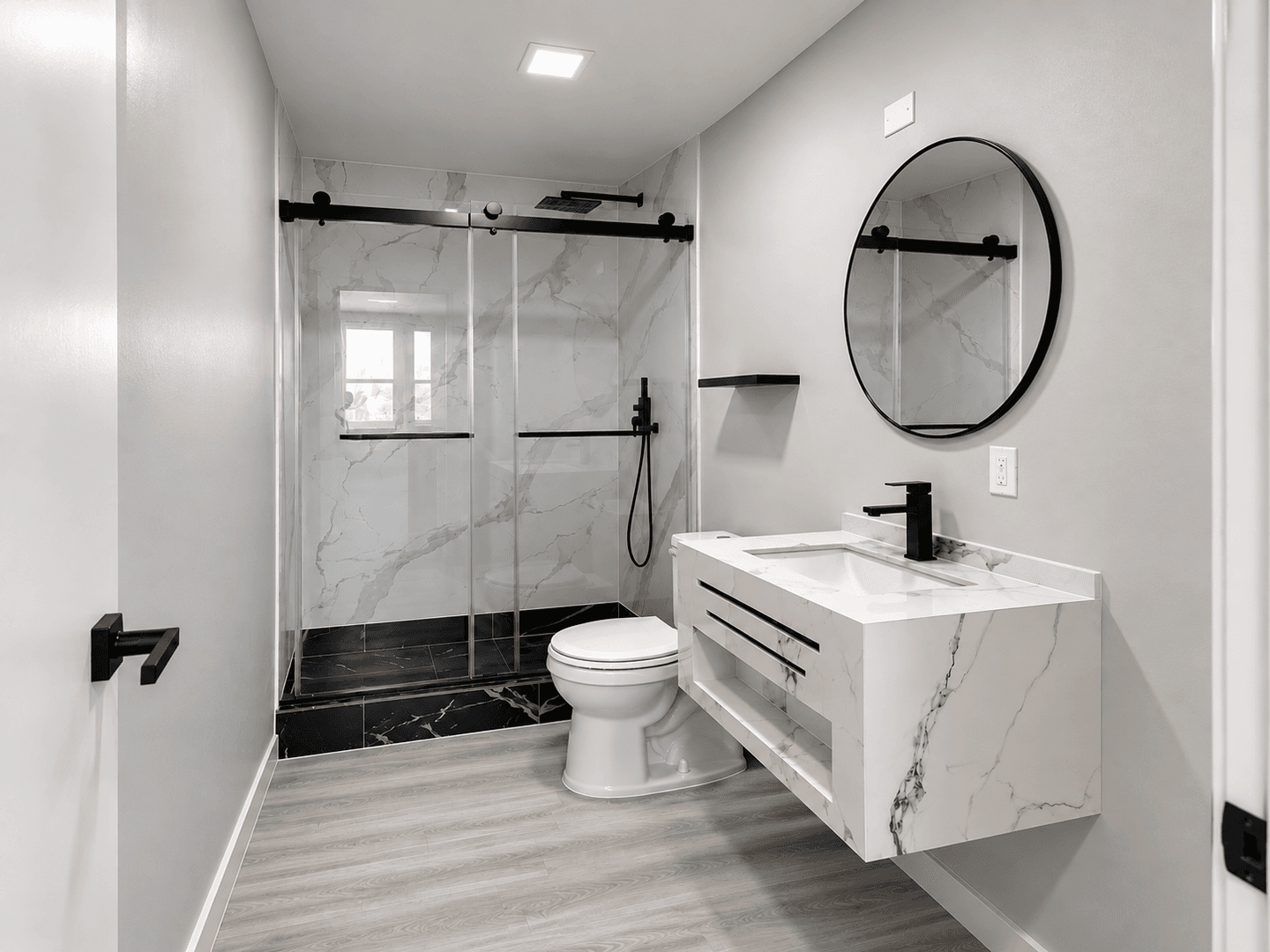 East Moline Apartment: 921 Ave of the Cities