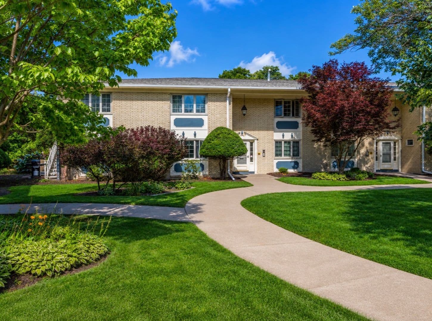 Moline Apartment: 1718 9th Ave