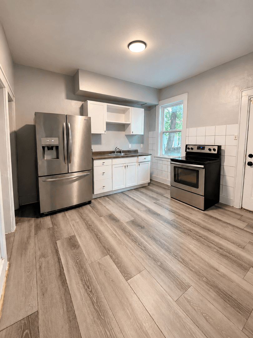 Davenport, IA Apartment: 1415-1417 Warren Street