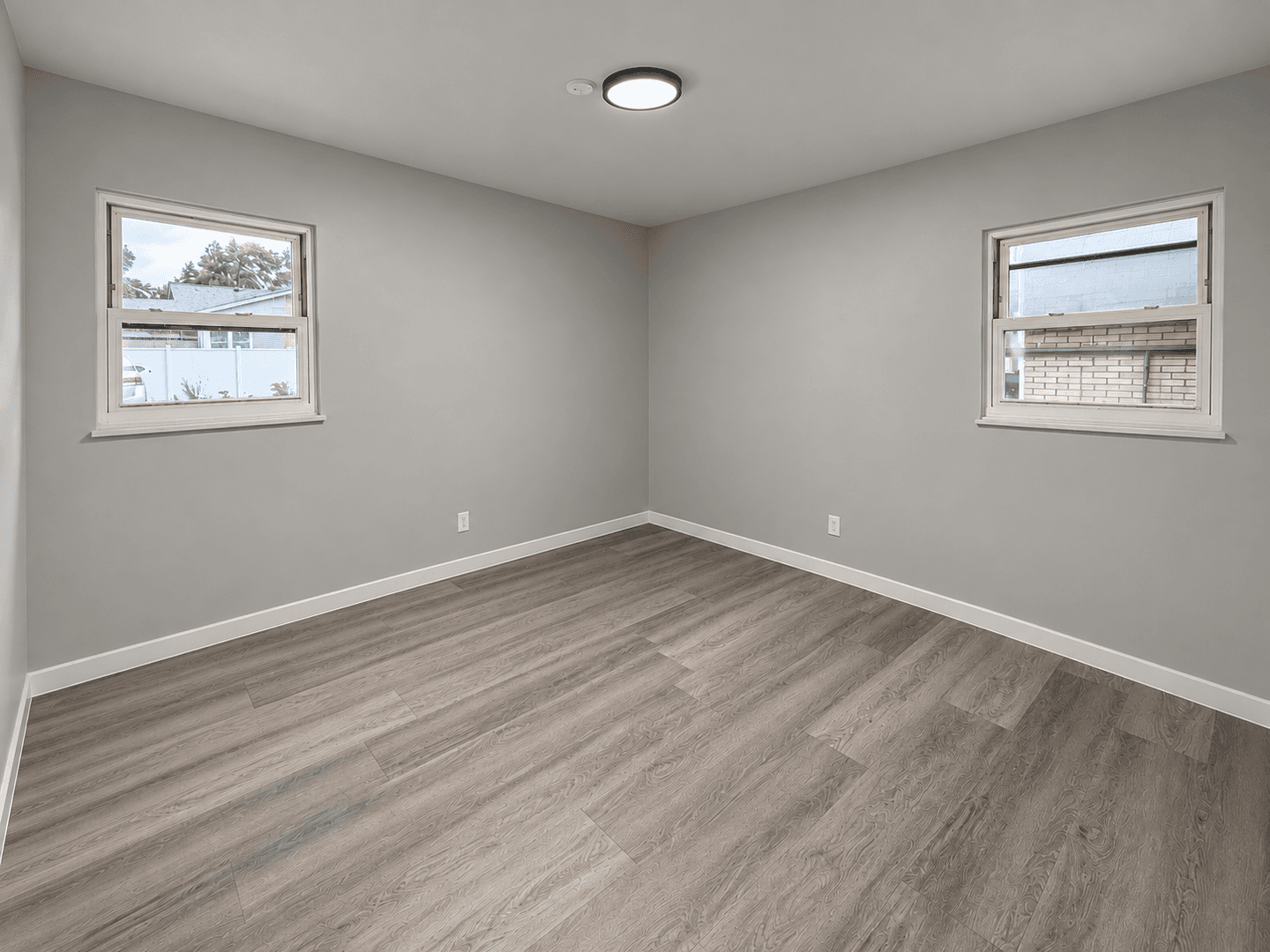 East Moline Apartment: 921 Ave of the Cities