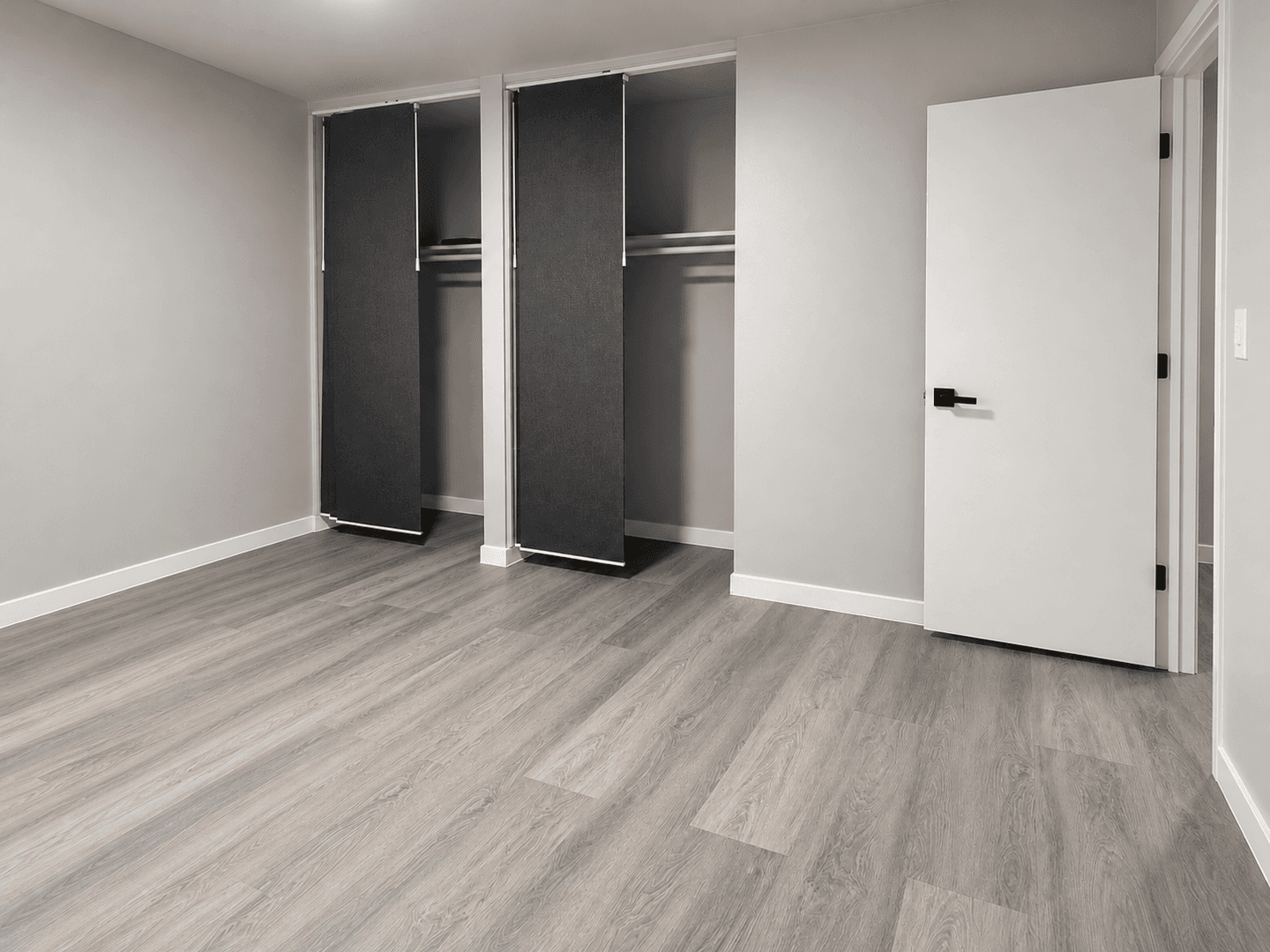 East Moline Apartment: 921 Ave of the Cities