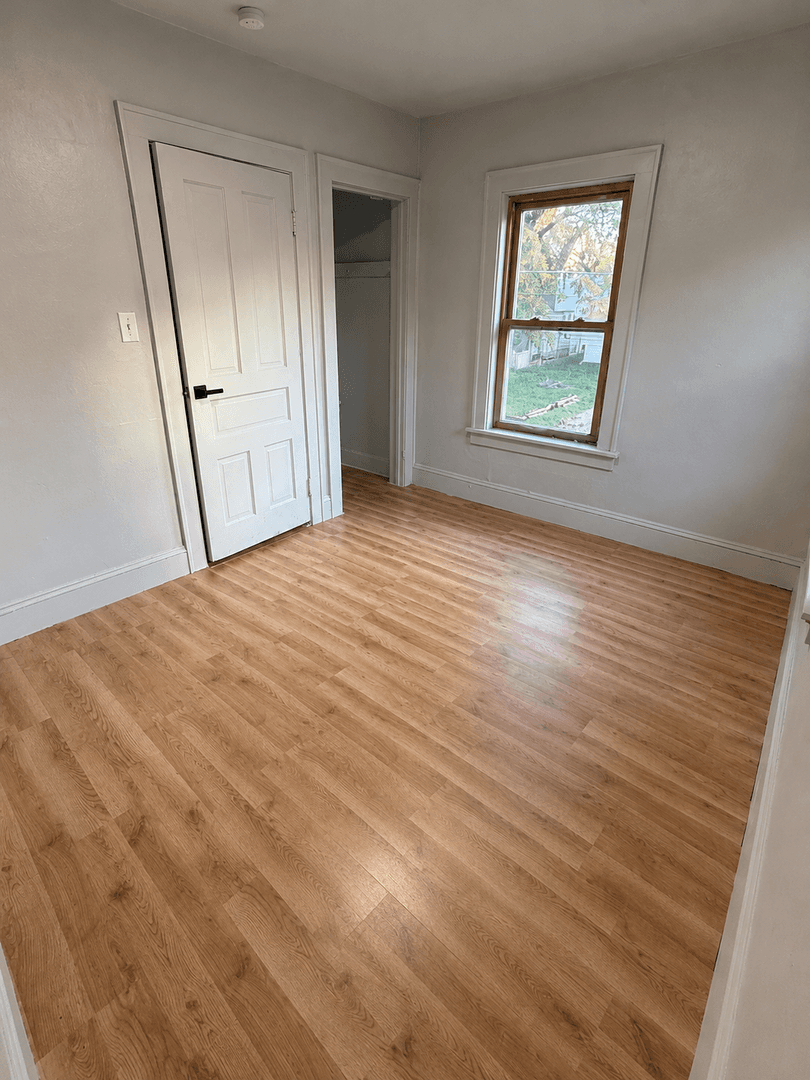 Davenport, IA Apartment: 1415-1417 Warren Street