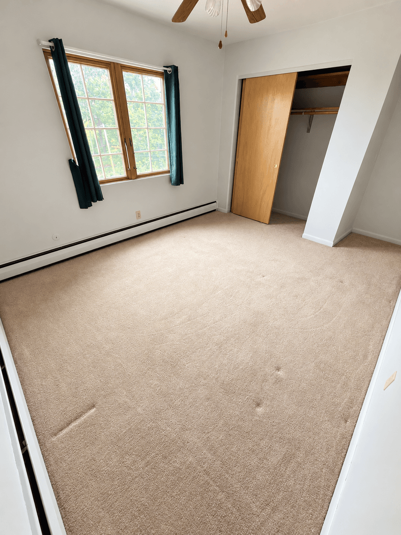 Moline Apartment: 1718 9th Ave