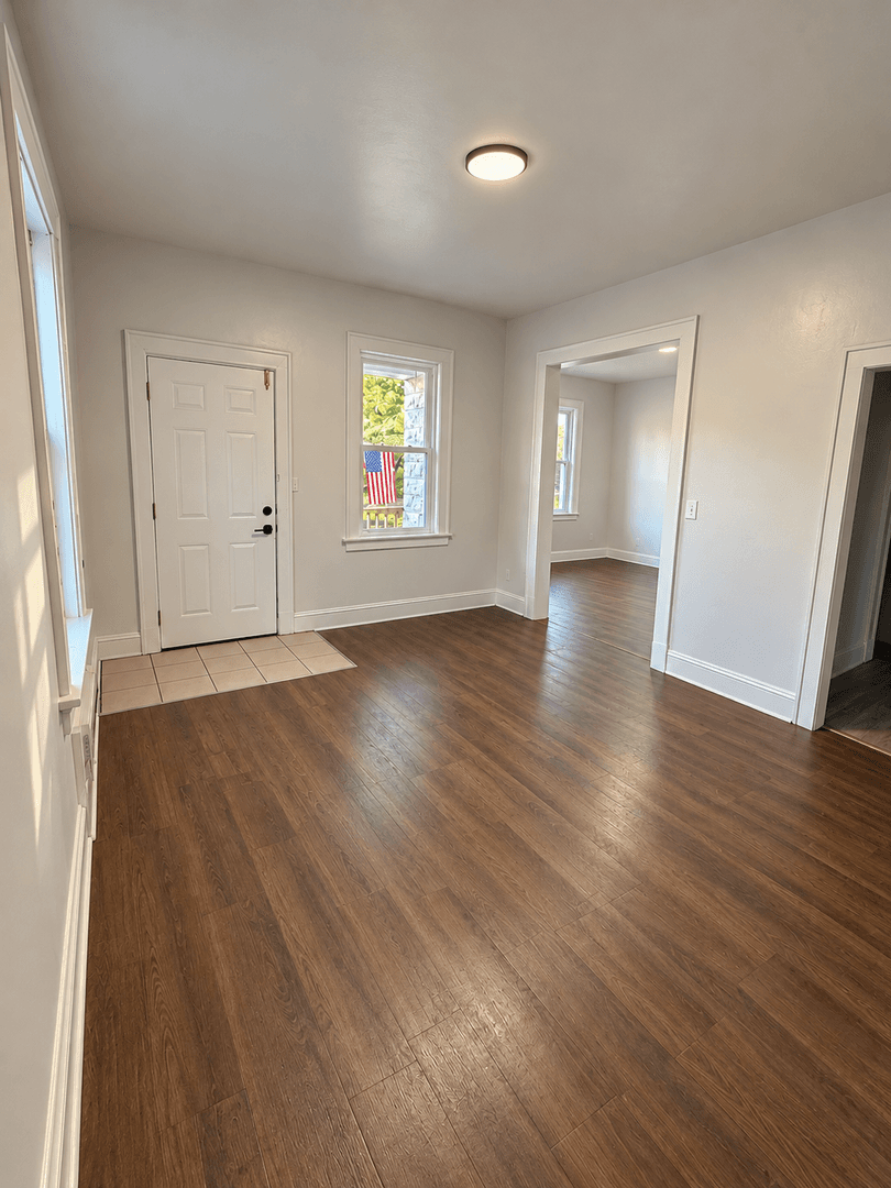 Davenport, IA Apartment: 1415-1417 Warren Street
