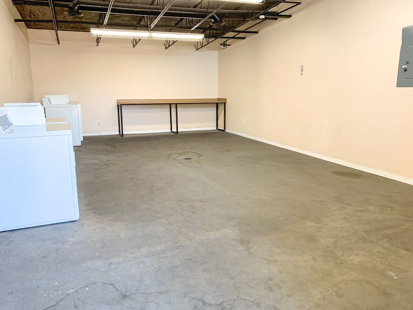 Albuquerque Apartment: 900 Valencia Dr. SE
