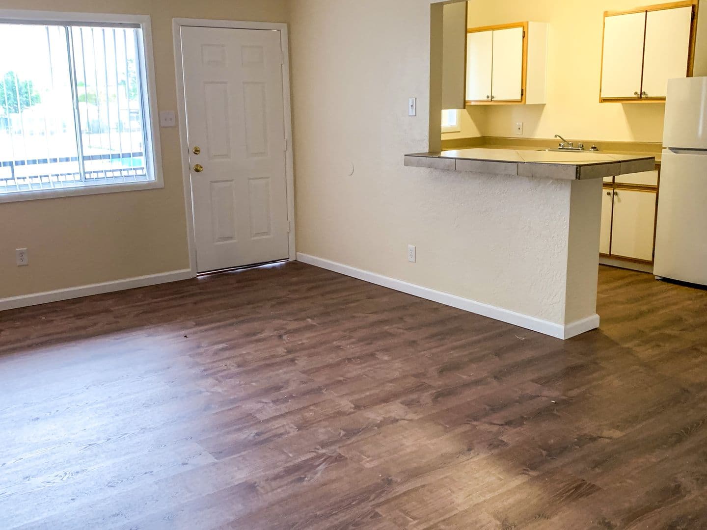 Albuquerque Apartment: 1015 Cardenas Dr. SE