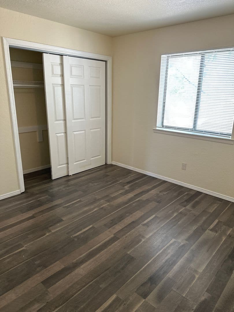 Albuquerque Apartment: 306 Texas St NE