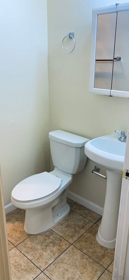 Albuquerque Apartment: 220-226 Charleston St. NE