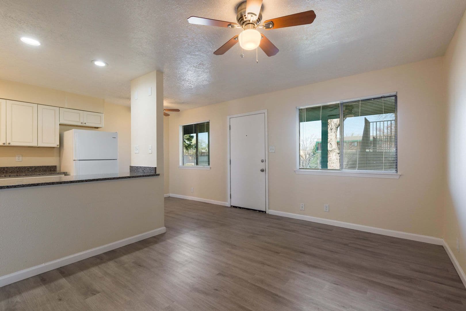 Albuquerque Apartment: 3612-3620 Crest Ave SE