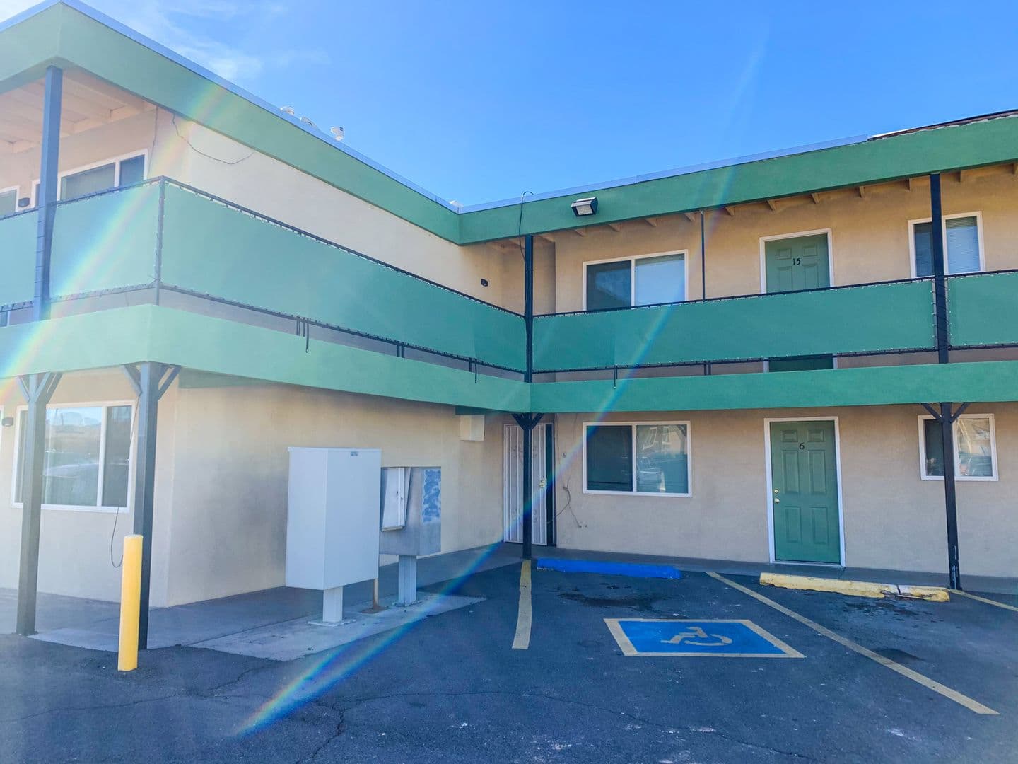 Albuquerque Apartment: 11122 Claremont & 11115 Cordova Ave NE