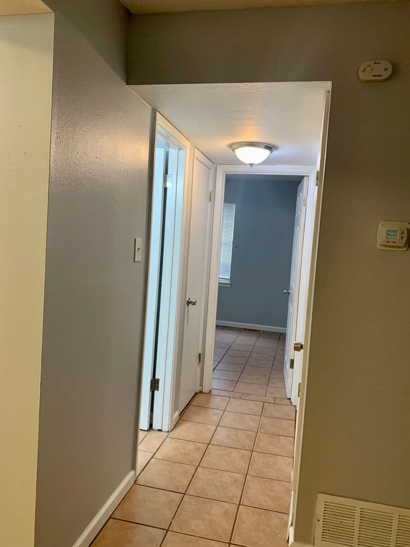 Albuquerque Apartment: 8201 Marquette Ave NE