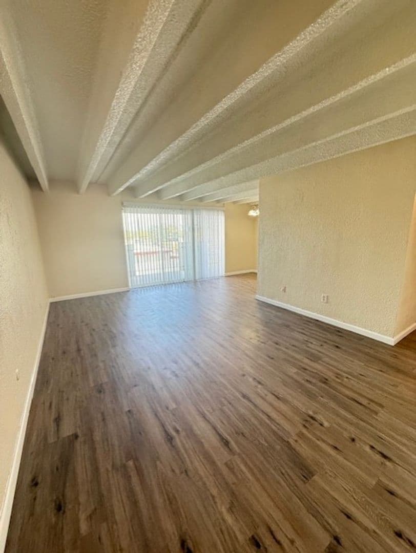 Albuquerque Apartment: 1033 Madeira Dr SE
