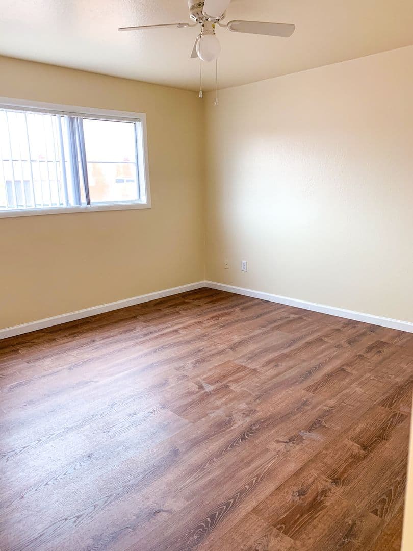 Albuquerque Apartment: 1015 Cardenas Dr. SE