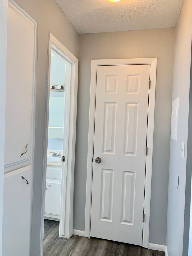 Albuquerque Apartment: 444 Florida St SE