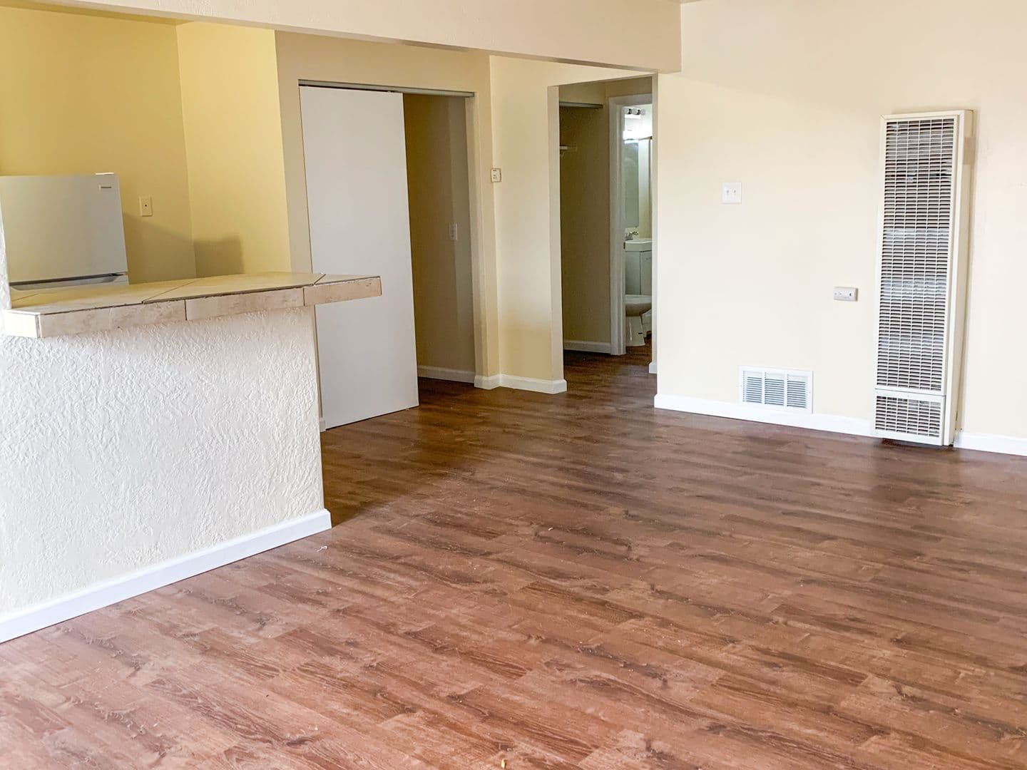 Albuquerque Apartment: 1015 Cardenas Dr. SE