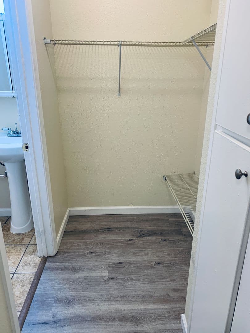 Albuquerque Apartment: 220-226 Charleston St. NE
