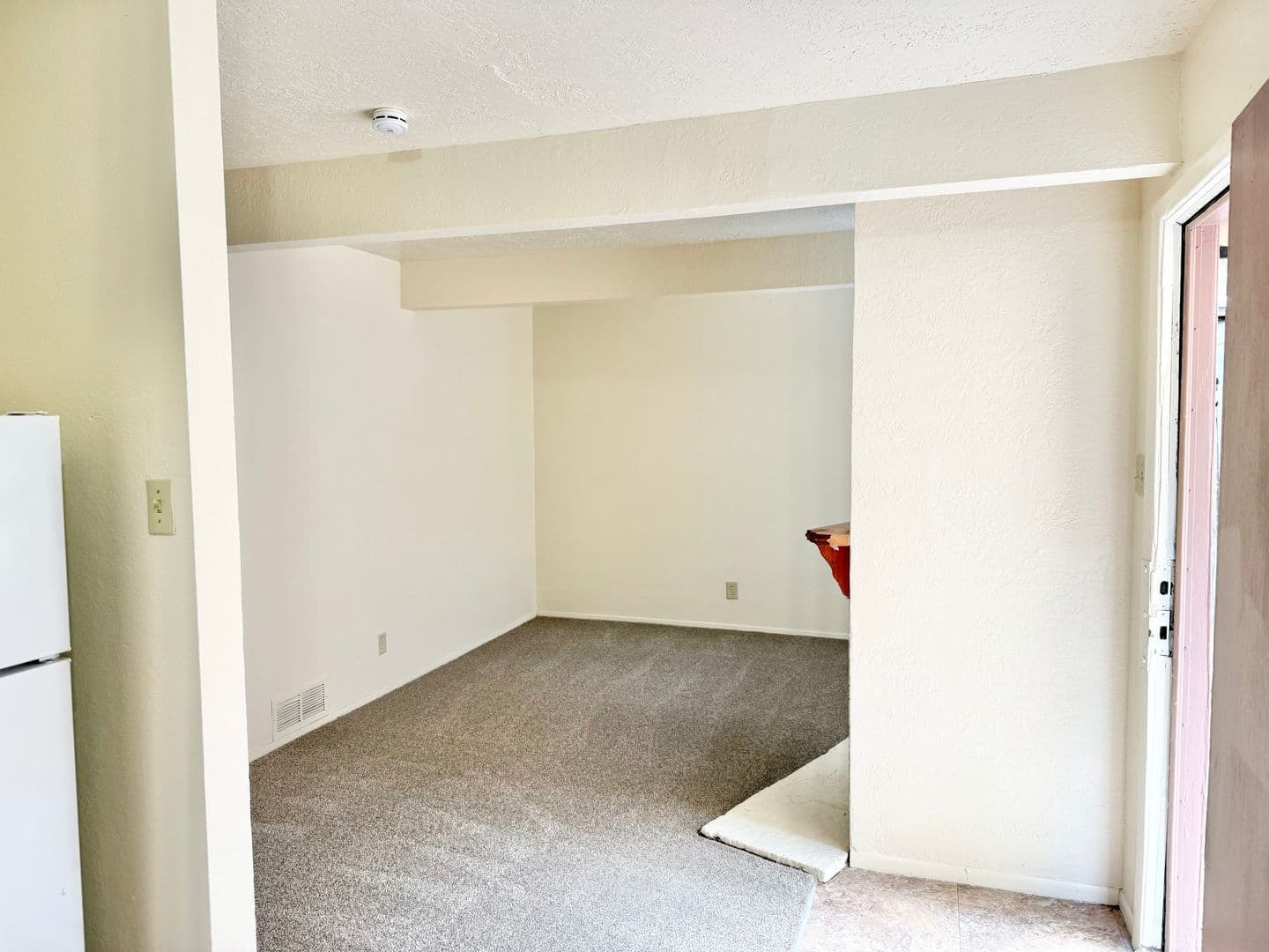 Albuquerque Apartment: 212 General Marshal St Ne