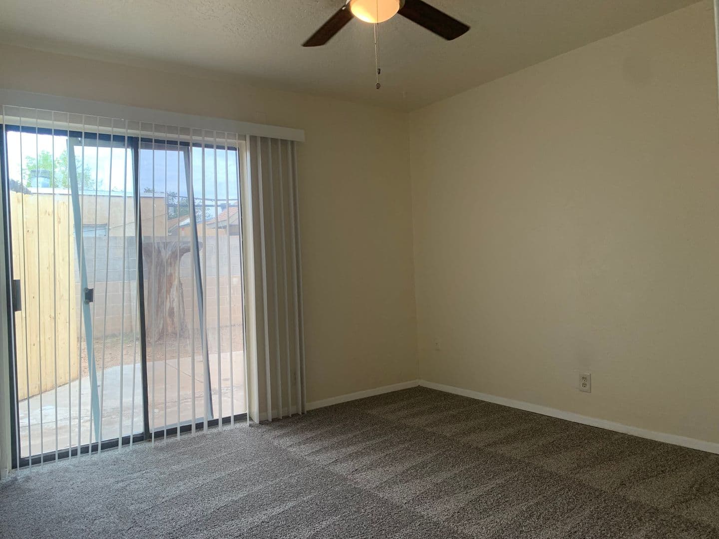 Albuquerque Apartment: 300 General Marshall St NE