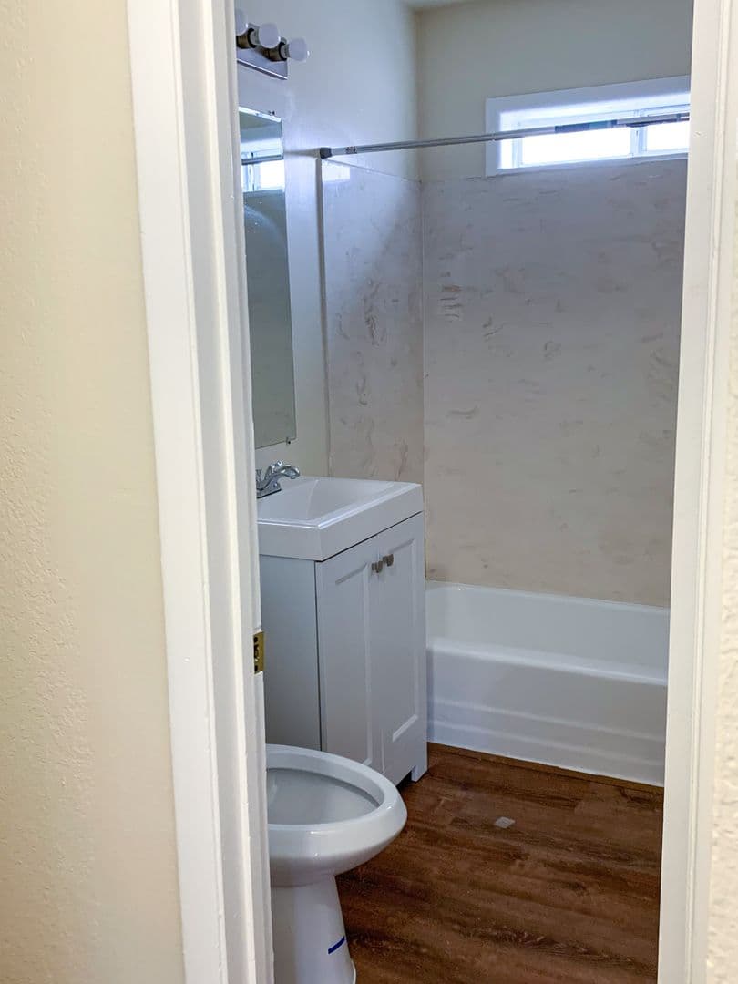 Albuquerque Apartment: 1015 Cardenas Dr. SE