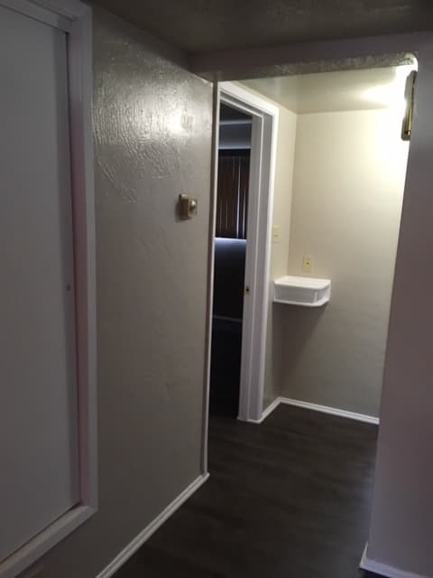 Albuquerque Apartment: 8810 Northeastern Blvd. NE