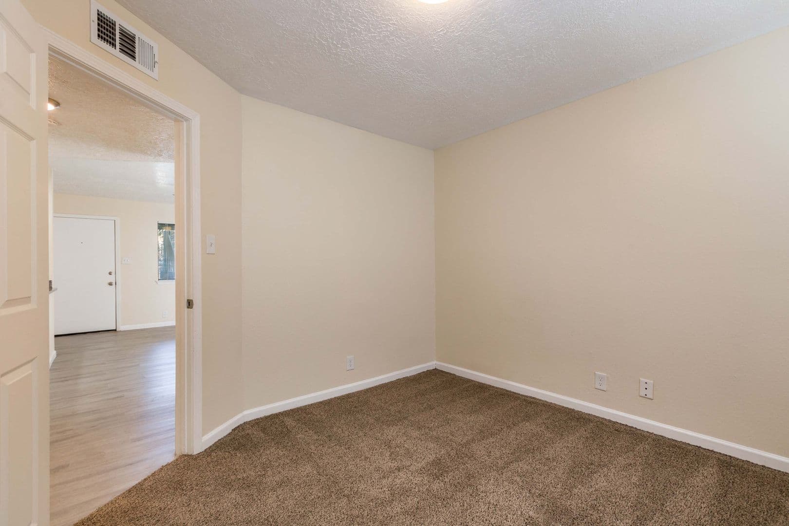 Albuquerque Apartment: 3612-3620 Crest Ave SE