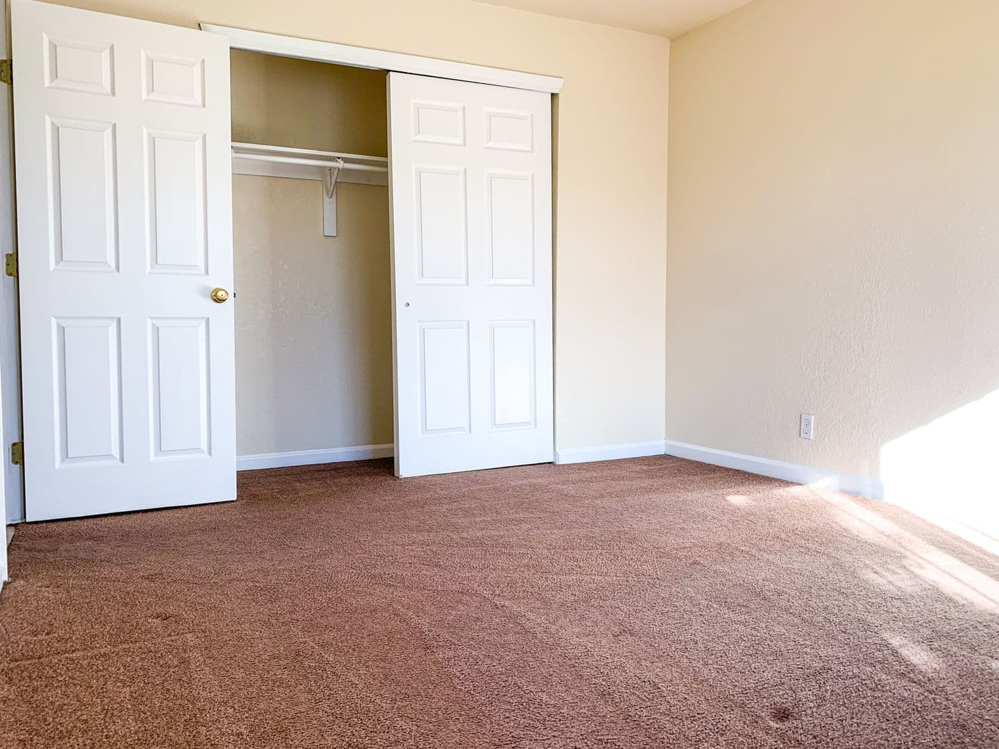 Albuquerque Apartment: 3504 Lafayette Dr. NE
