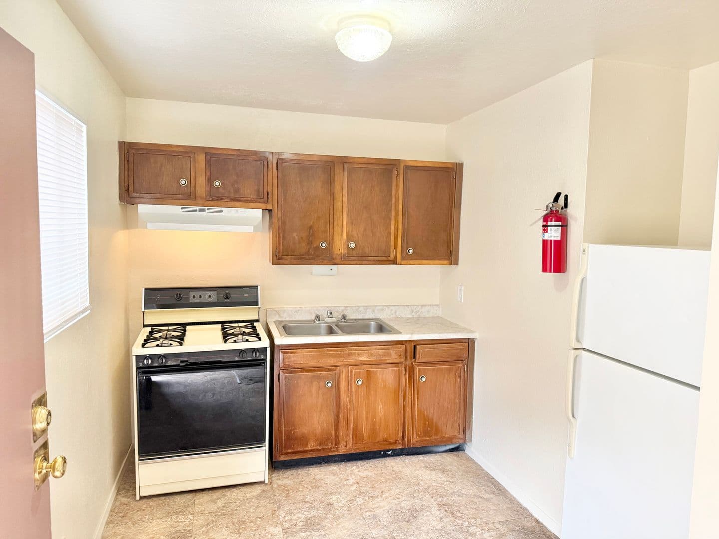Albuquerque Apartment: 212 General Marshal St Ne