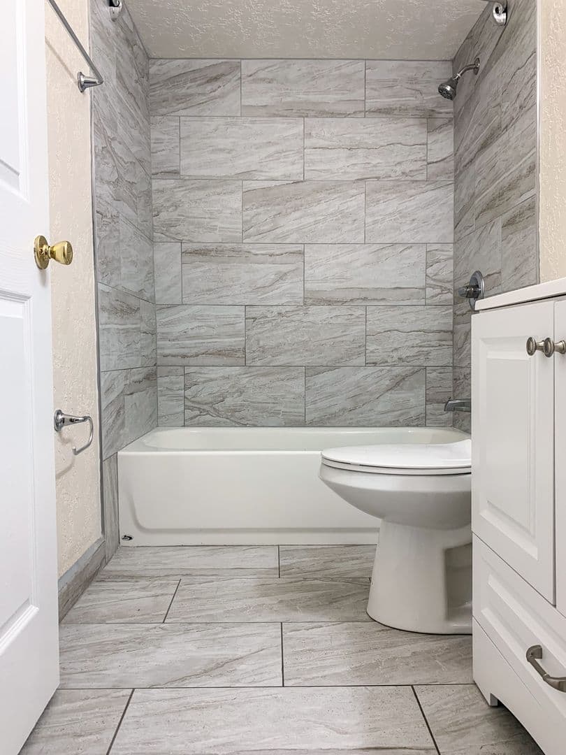 Albuquerque Apartment: 11122 Claremont & 11115 Cordova Ave NE
