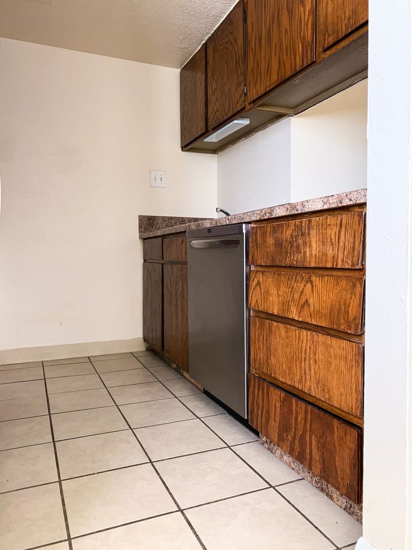 Albuquerque Apartment: 1801 Girard Blvd SE