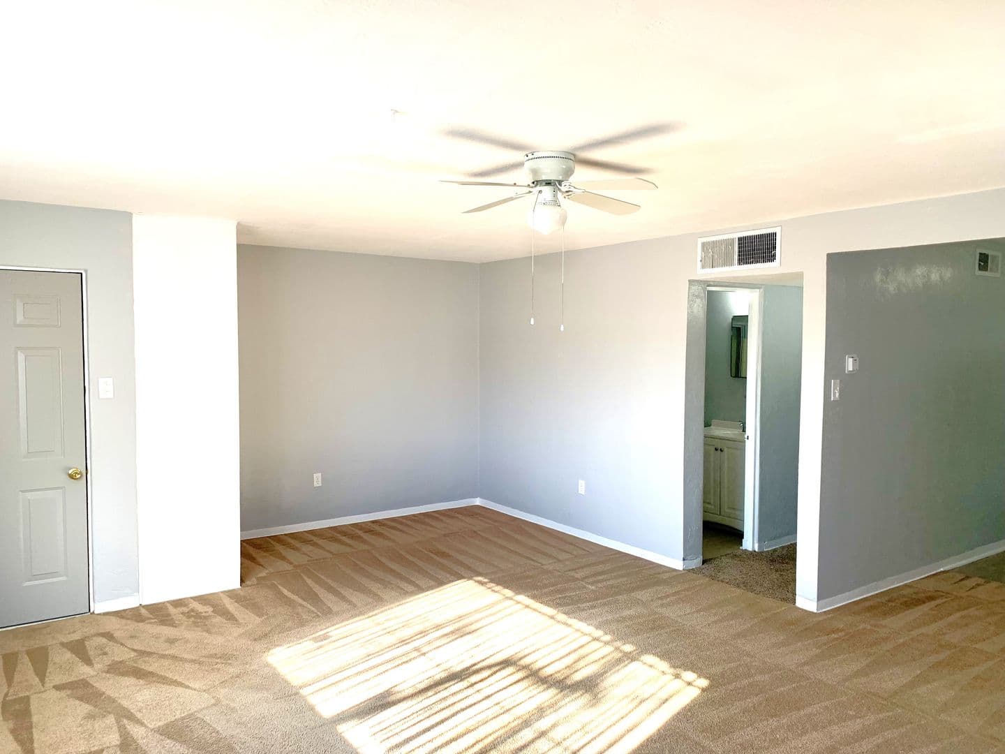 Albuquerque Apartment: 444 Florida St SE