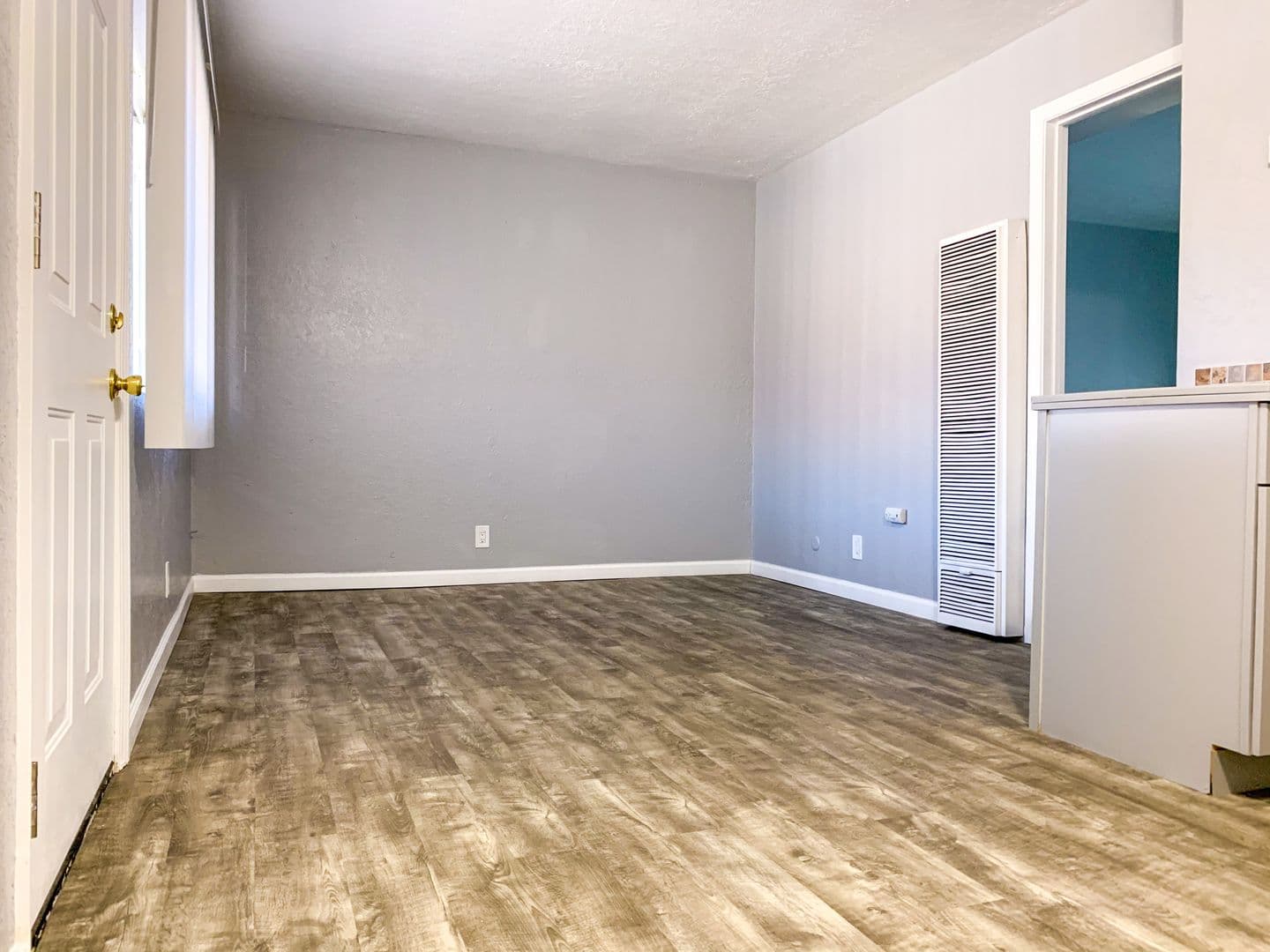 Albuquerque Apartment: 11122 Claremont & 11115 Cordova Ave NE