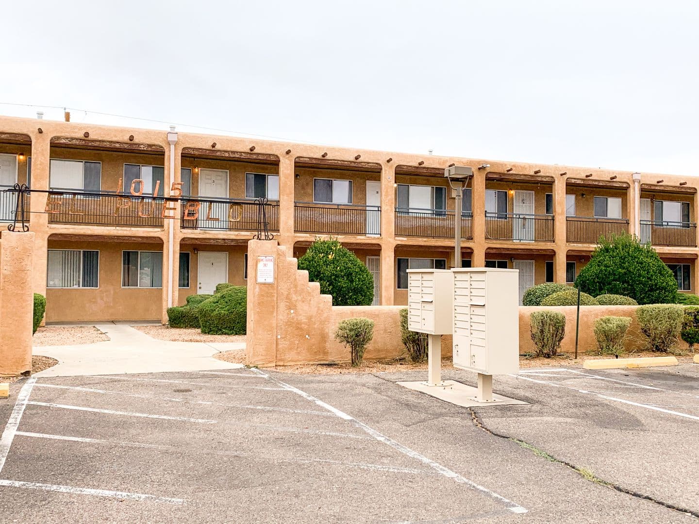 Albuquerque Apartment: 1015 Cardenas Dr. SE
