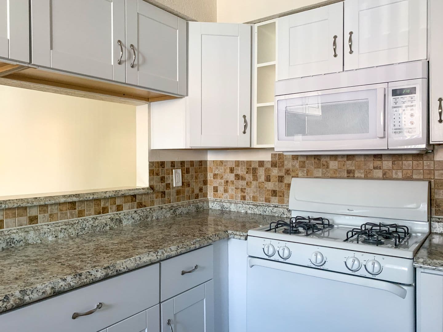 Albuquerque Apartment: 11122 Claremont & 11115 Cordova Ave NE