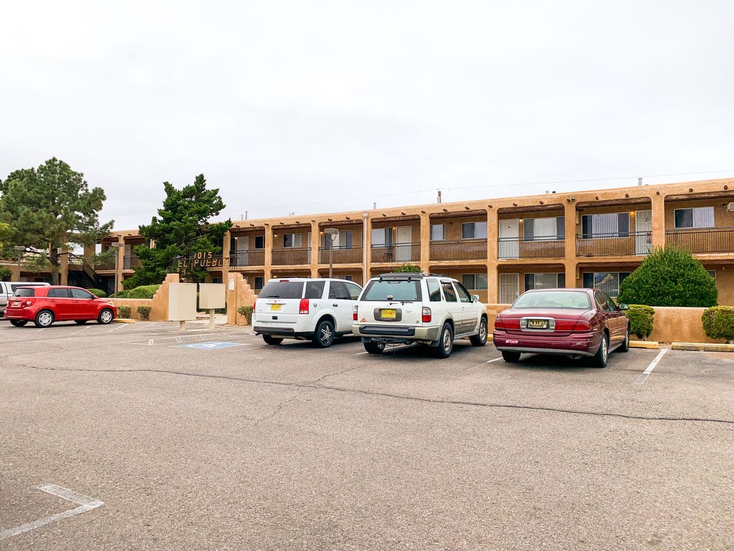 Albuquerque Apartment: 1015 Cardenas Dr. SE