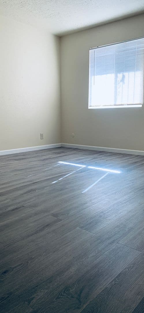 Albuquerque Apartment: 220-226 Charleston St. NE