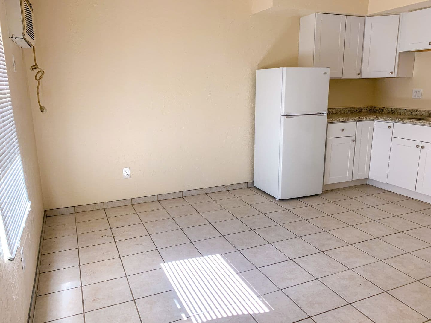 Albuquerque Apartment: 520 Ortiz Dr. SE
