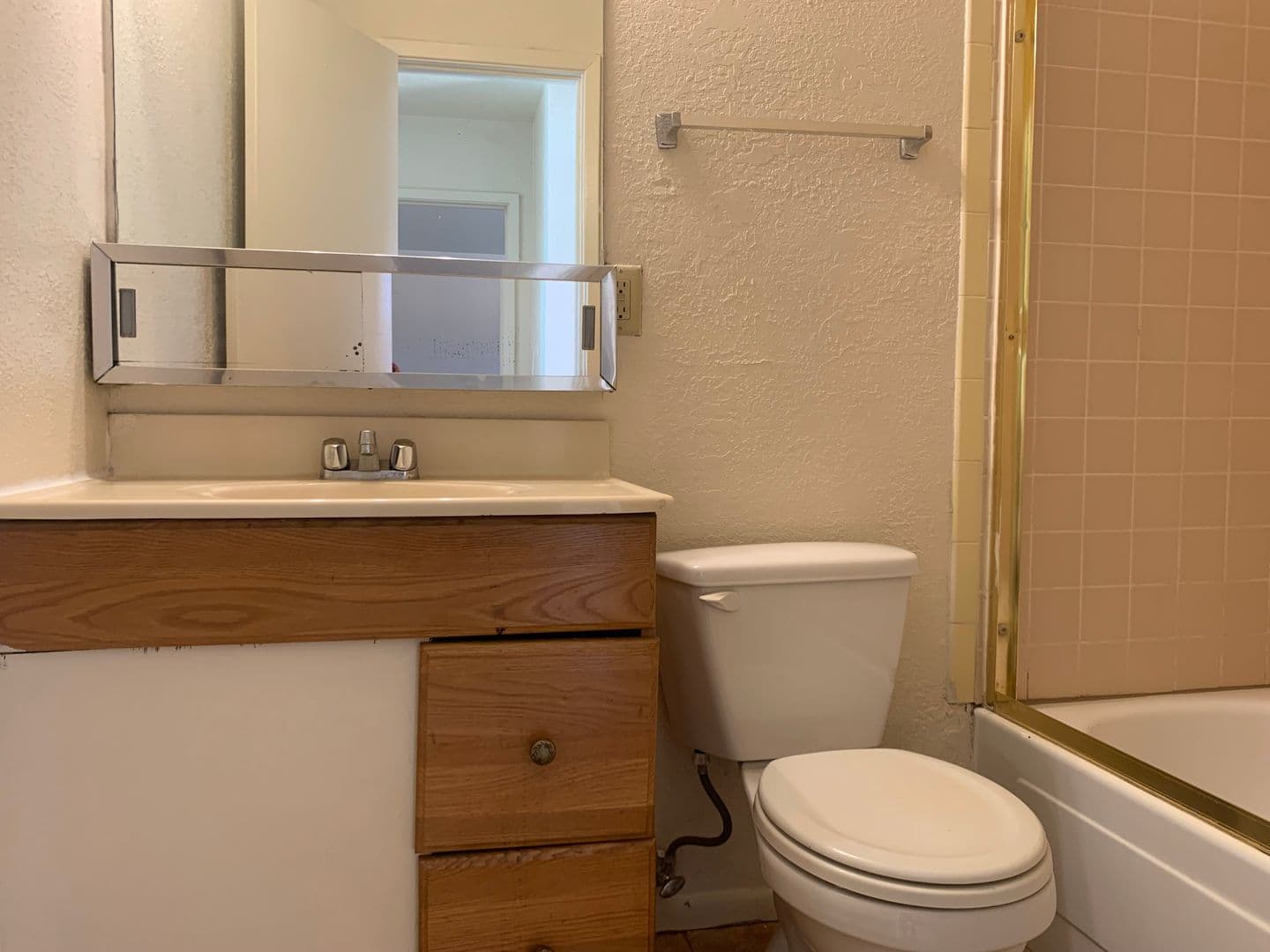 Albuquerque Apartment: 319 General Marshall St NE