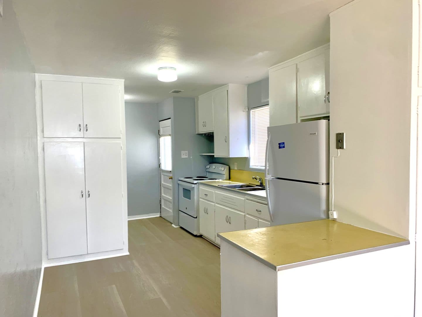 Albuquerque Apartment: 444 Florida St SE