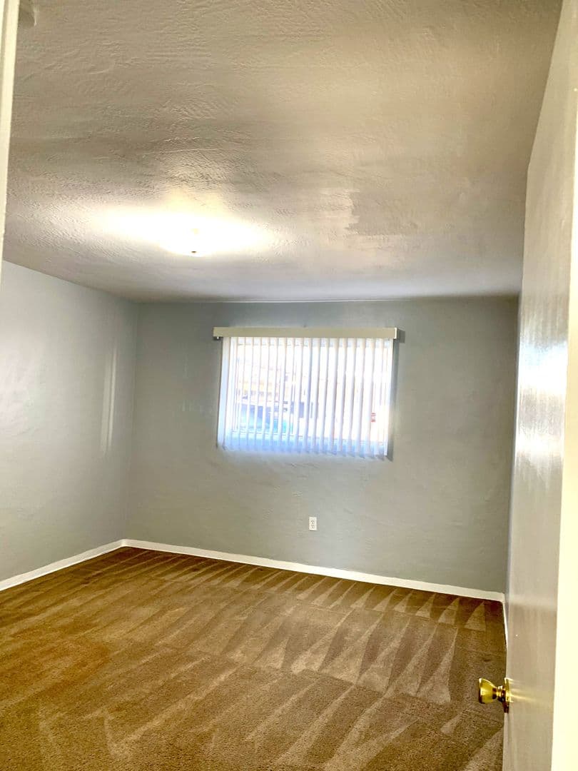 Albuquerque Apartment: 444 Florida St SE