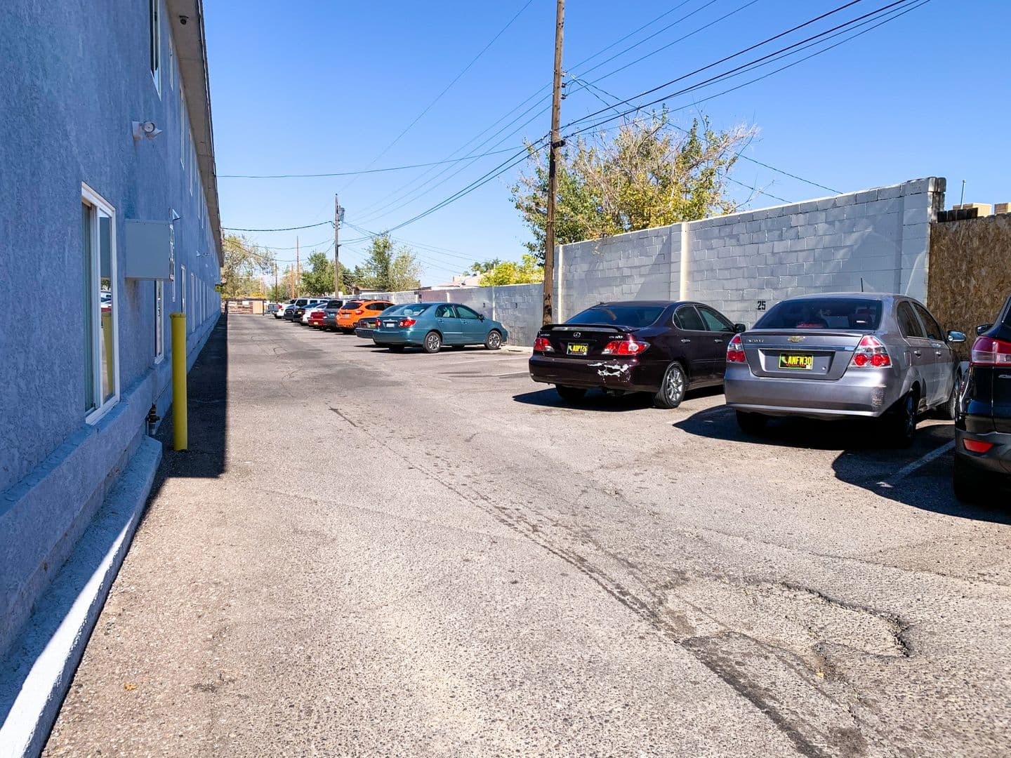 Albuquerque Apartment: 900 Valencia Dr. SE