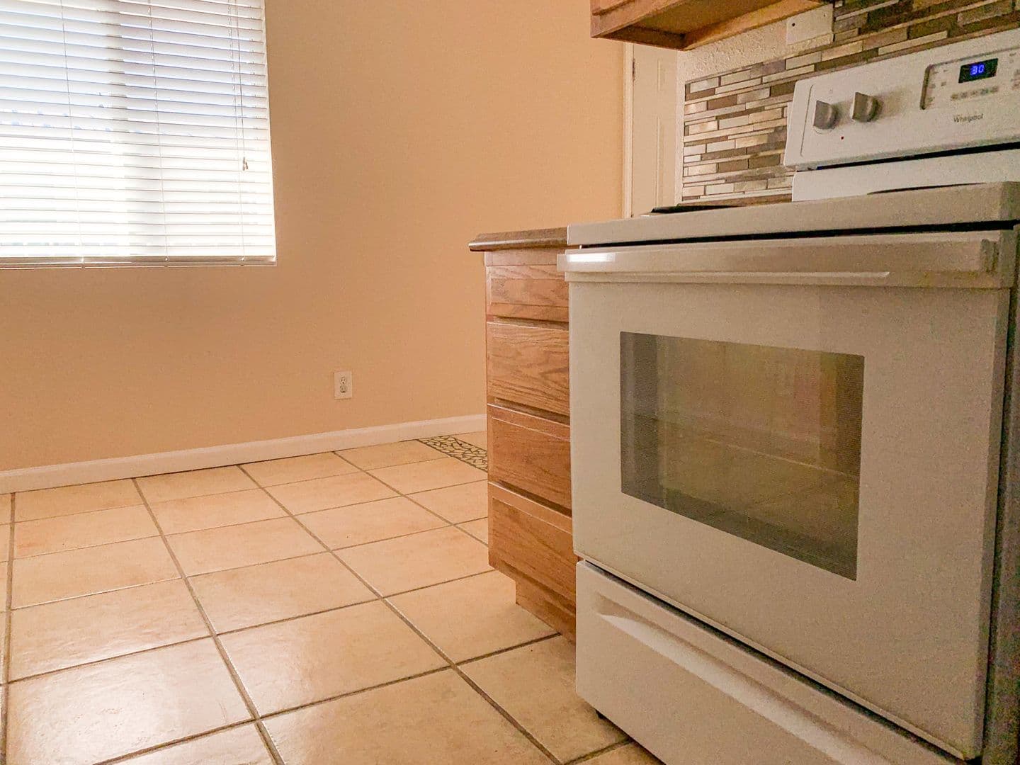 Albuquerque Apartment: 900 Valencia Dr. SE