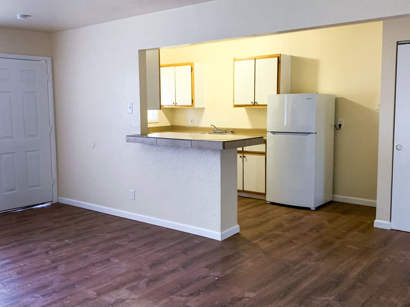 Albuquerque Apartment: 1015 Cardenas Dr. SE