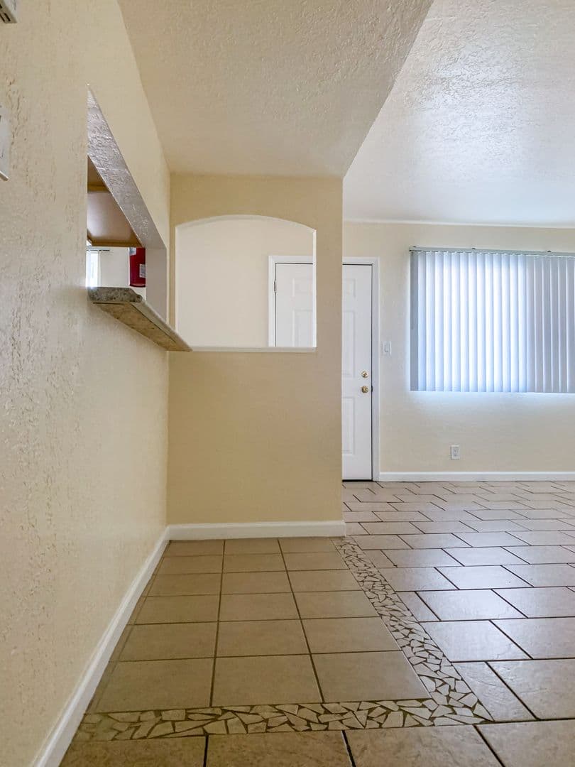 Albuquerque Apartment: 11122 Claremont & 11115 Cordova Ave NE