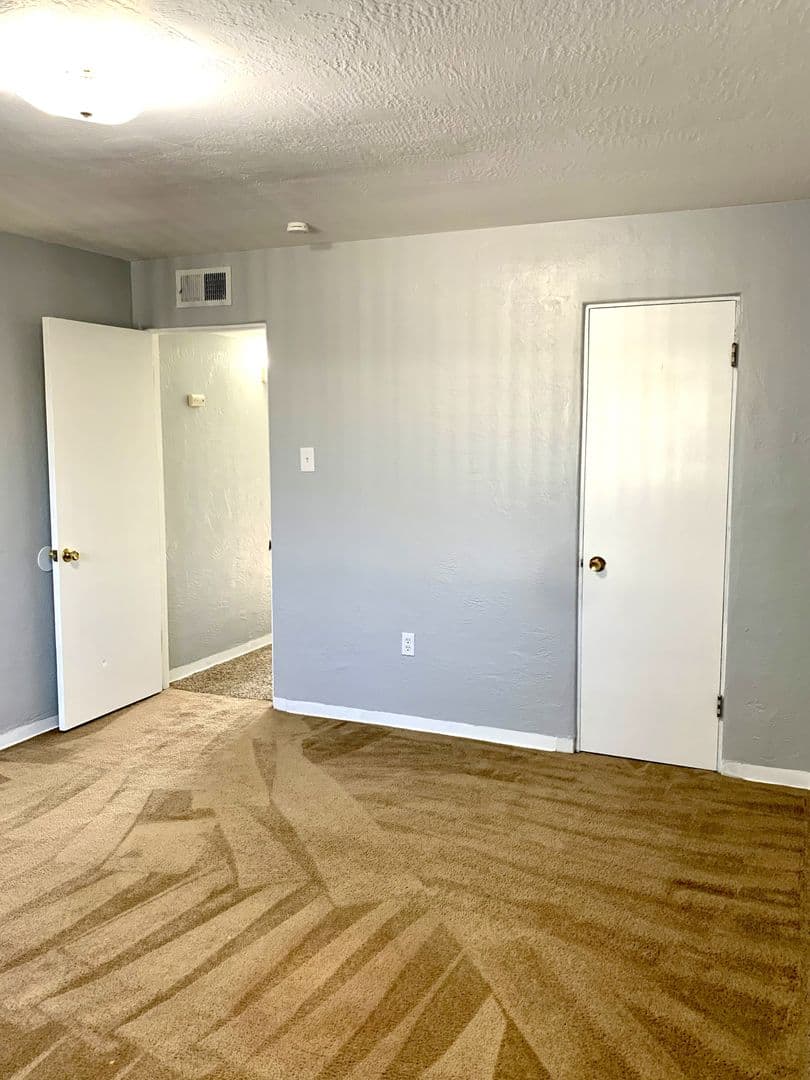 Albuquerque Apartment: 444 Florida St SE