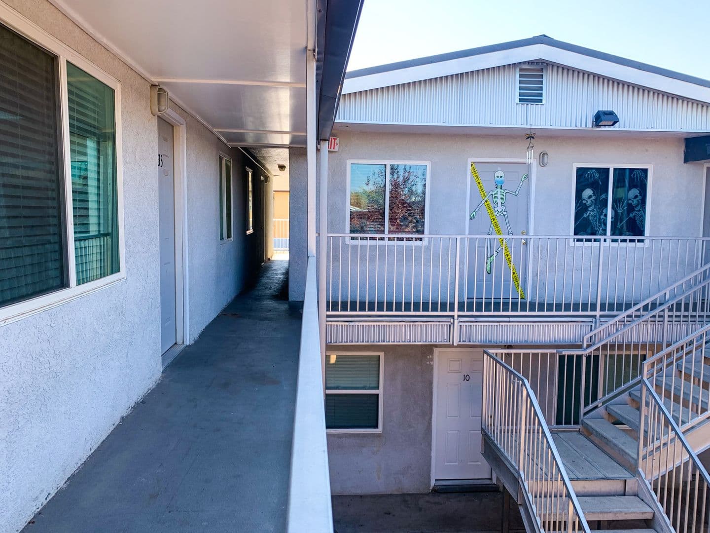 Albuquerque Apartment: 900 Valencia Dr. SE