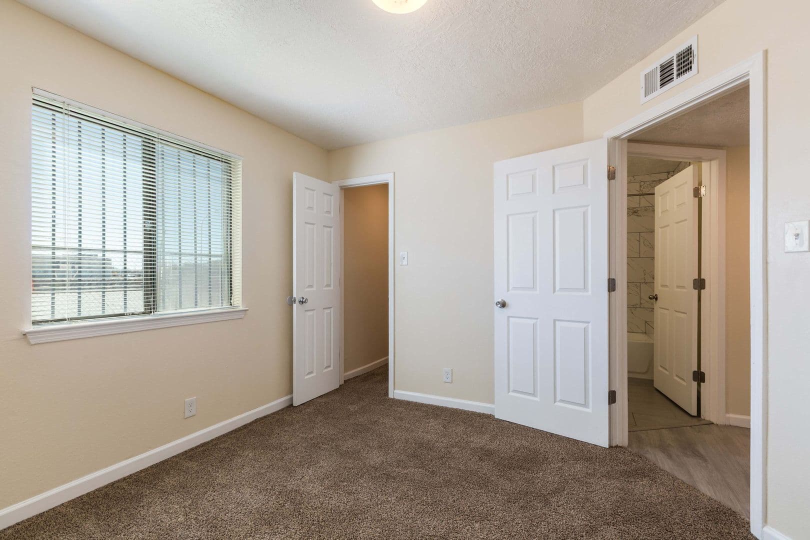 Albuquerque Apartment: 3612-3620 Crest Ave SE