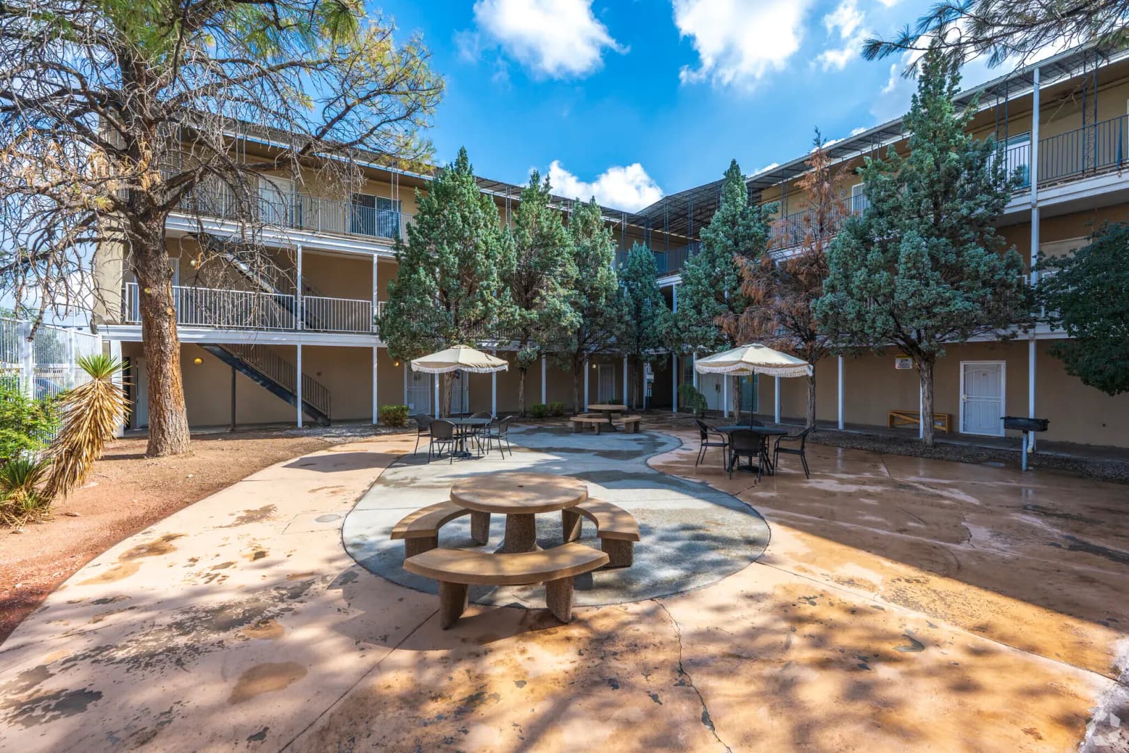 Albuquerque Apartment: 1001 Madeira Dr. SE