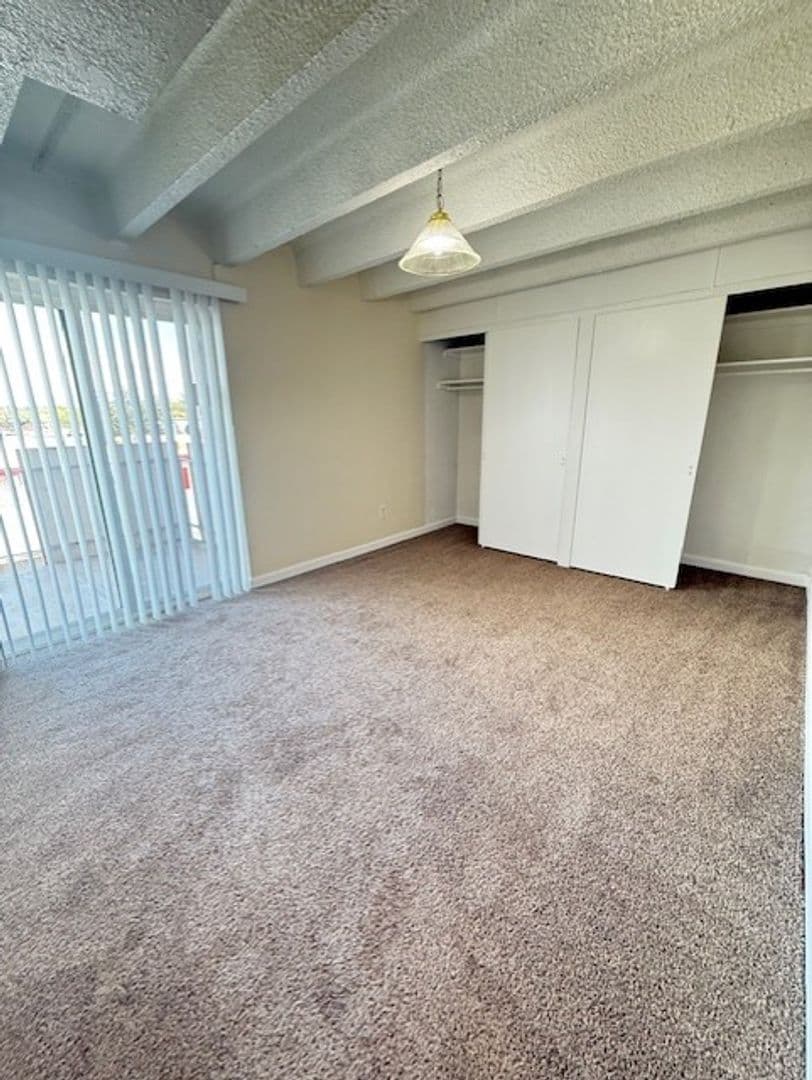 Albuquerque Apartment: 1033 Madeira Dr SE