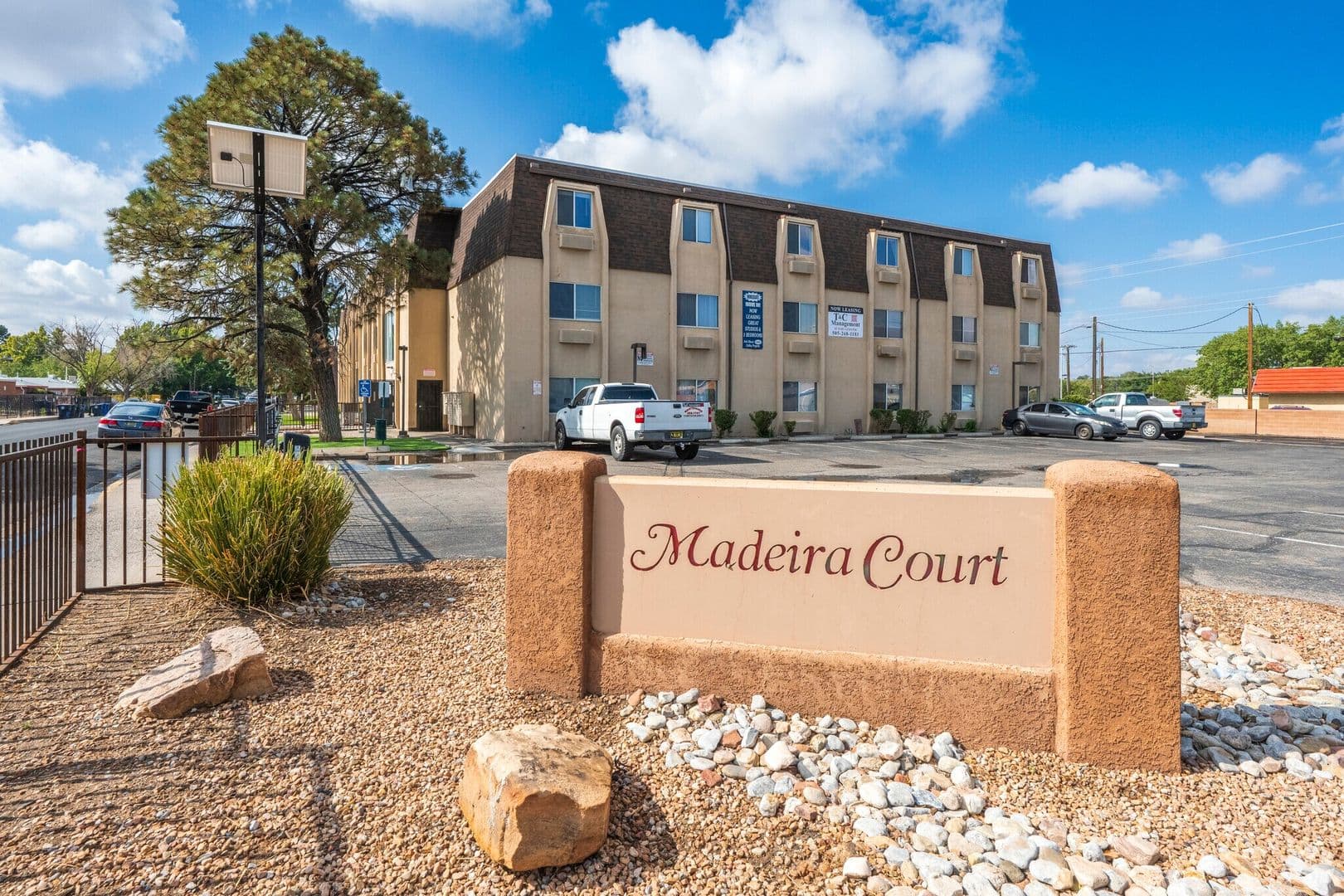 Albuquerque Apartment: 1001 Madeira Dr. SE