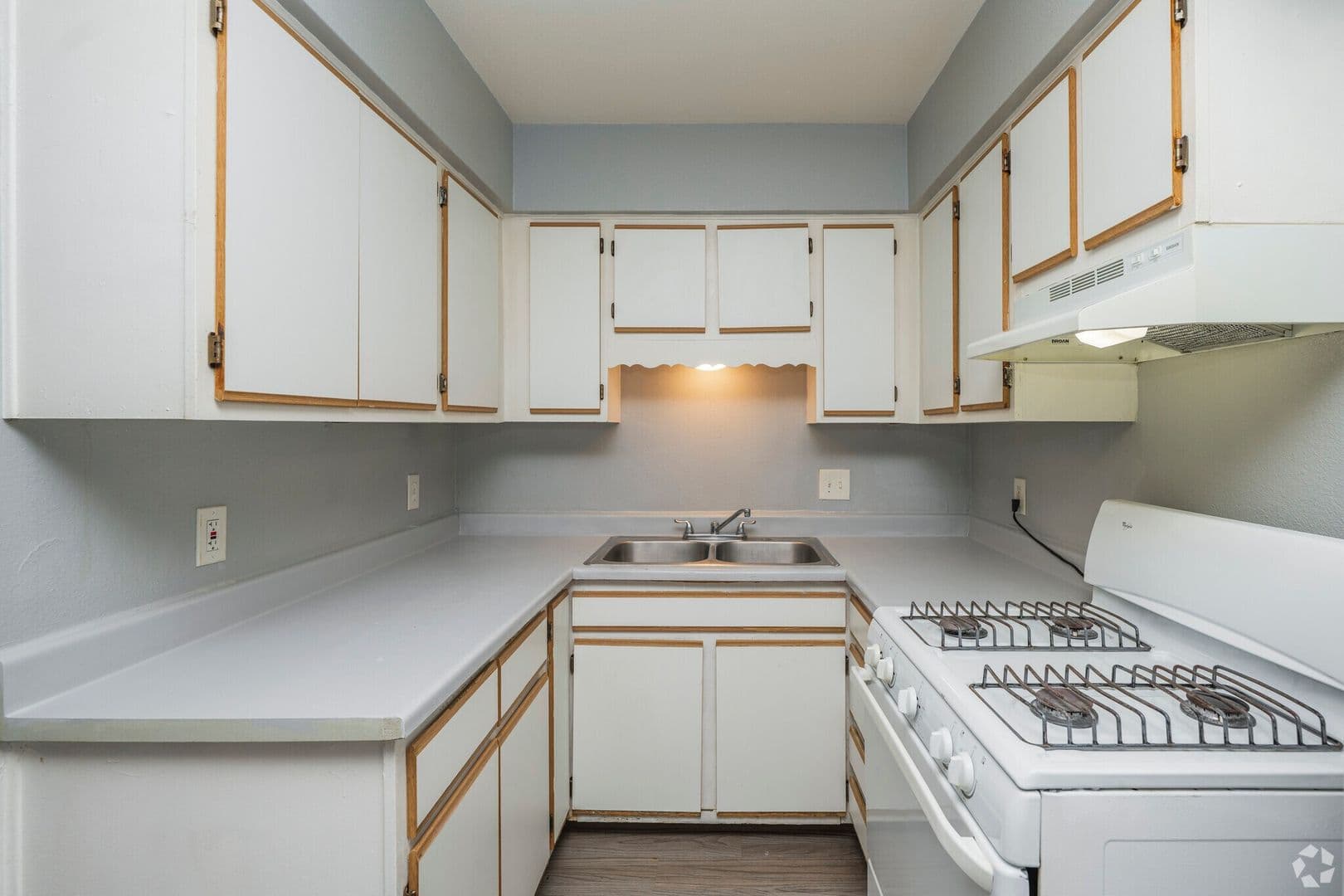 Albuquerque Apartment: 1001 Madeira Dr. SE